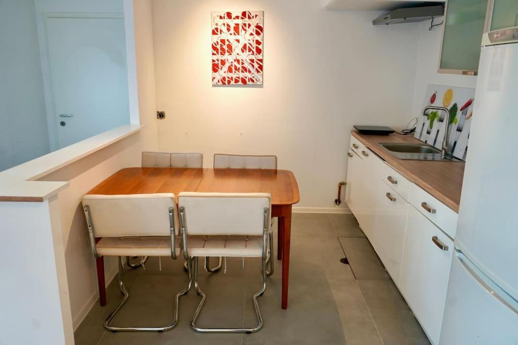 Helle Kellerwohnung Im Gruenen Mit Sauna Keulen Buitenkant foto